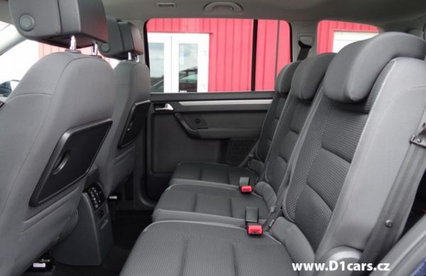 Volkswagen Touran 2.0TDi DSG 7 MÍST PANORAMA BIXENONY, nabídka A87/17