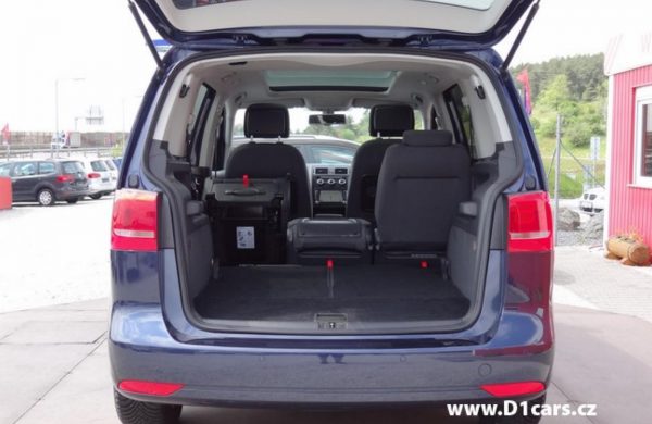 Volkswagen Touran 2.0TDi DSG 7 MÍST PANORAMA BIXENONY, nabídka A87/17