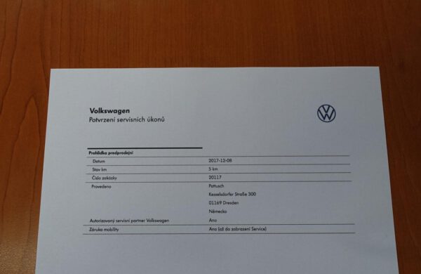 Volkswagen Touran 2.0 TDi LED SVĚTLA,ZIMNÍ PAKET, nabídka A95/22