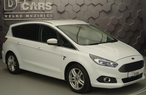 Ford S-MAX 2.0 TDCi 132 kW Titanium LED světla, nabídka A96/21