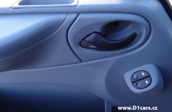 Ford Transit 2.2 TDCi 9 MÍST KLIMA, VYHŘ. SKLO, nabídka A9/17
