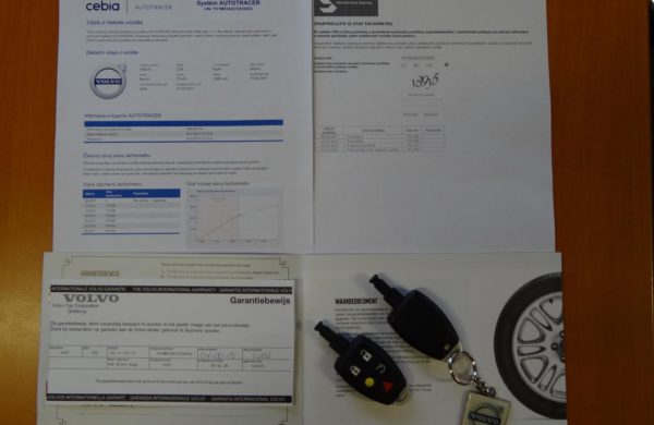 Volvo C30 1.6i DUÁLNÍ KLIMA, ODPOČET DPH, nabídka AV11/17