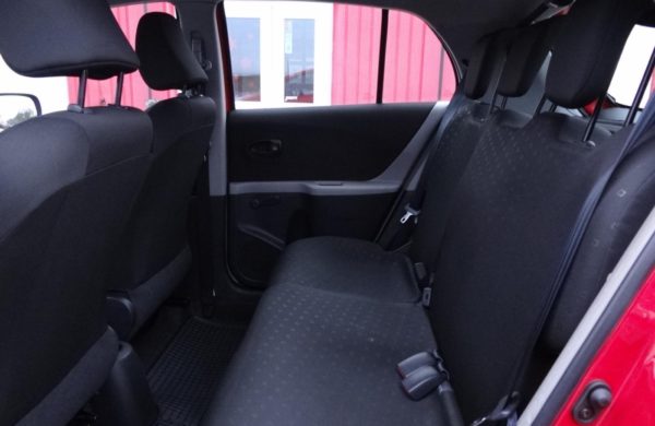 Toyota Yaris 1.3i KLIMATIZACE, SERVISNÍ KNIHA, nabídka AV1/18