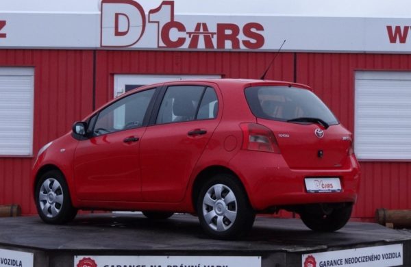 Toyota Yaris 1.3i KLIMATIZACE, SERVISNÍ KNIHA, nabídka AV1/18