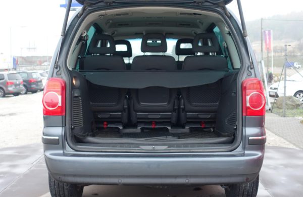 Volkswagen Sharan 2.0 TDi VYHŘ. SKLO + SEDADLA,XENONY, nabídka AV25/18