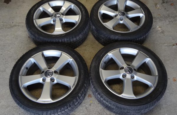 Volkswagen Golf R 2.0 TSi 199 kW 4×4 CZ NAVIGACE, nabídka AV3/18