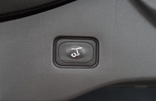 Ford Mondeo 2.0 TDCi Titanium NAVI ZIMNÍ PAKET, nabídka AV7/21