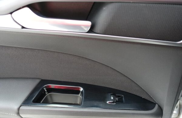 Ford Mondeo 2.0 TDCi Titanium ZIMNÍ PAKET NAVI, nabídka AV8/21