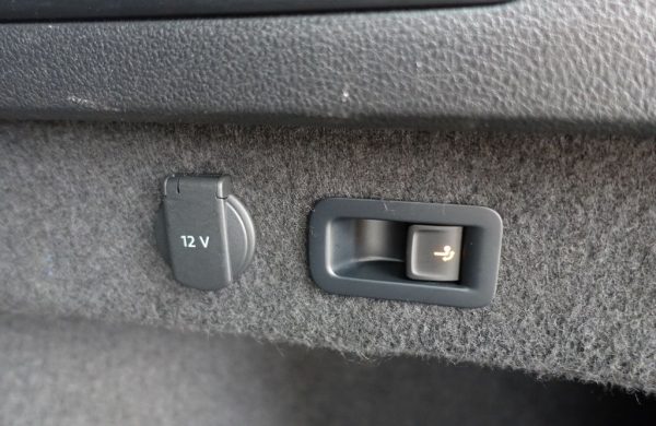 Volkswagen Passat 2.0 TDI 110kW BMT DSG Comfortl, nabídka 13de9feb-b0ac-48e5-9957-3d934c9935cd