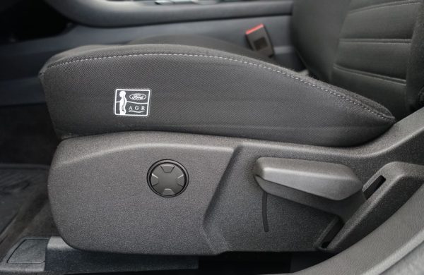 Ford Mondeo 2.0 EcoBlue LED SVĚTLA, nabídka 129e8866-a789-419d-b088-392dae0f29f1