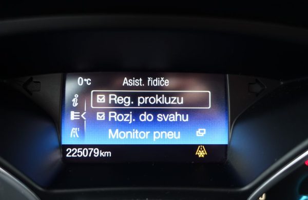 Ford Focus Titanium 2.0 TDCi ZIMNÍ PAKET, nabídka 086daa54-08b9-43a9-8fd1-e7965b56030e