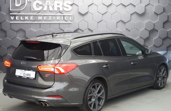 Ford Focus 2.0 ST 140 kW LED SVĚTLA, nabídka 56bc45b6-4cba-4f8a-b3e9-f0542c7123e1