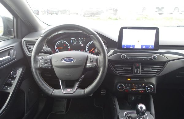 Ford Focus 2.0 ST 140 kW LED SVĚTLA, nabídka 56bc45b6-4cba-4f8a-b3e9-f0542c7123e1
