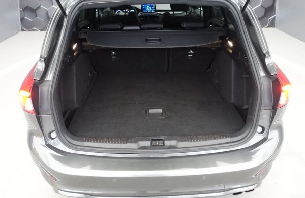 Ford Focus 2.0 ST 140 kW LED SVĚTLA, nabídka 56bc45b6-4cba-4f8a-b3e9-f0542c7123e1