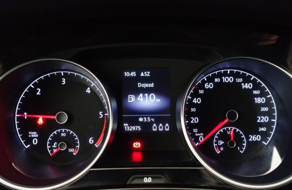 Volkswagen Touran 2.0 TDi Highline LED SVĚTLA, nabídka bdb20b52-6156-4162-886b-b5a45618d4d1