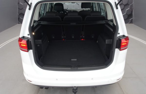 Volkswagen Touran 2.0 TDi Highline LED SVĚTLA, nabídka bdb20b52-6156-4162-886b-b5a45618d4d1
