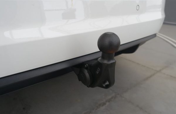 Volkswagen Touran 2.0 TDi Highline LED SVĚTLA, nabídka bdb20b52-6156-4162-886b-b5a45618d4d1