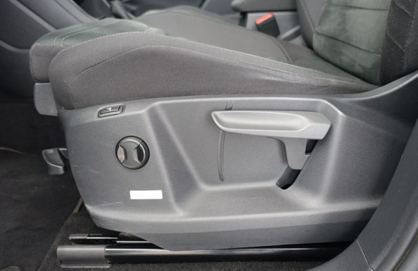 Volkswagen Touran 2.0 TDi DSG 7 MÍST, nabídka 859c3af6-6f36-4185-9fa9-10301f47b0dd