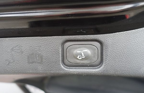 Ford Galaxy 110 kW, AT8, LED SVĚTLA, BLIS, nabídka 5ce8c7e1-48ec-457f-8f84-cd7be266096d