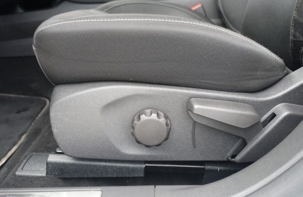 Ford Mondeo 140 kW, AT8, KAMERA, TAŽNÉ, nabídka 9879615c-c764-418f-8c31-6259d2c96d5f