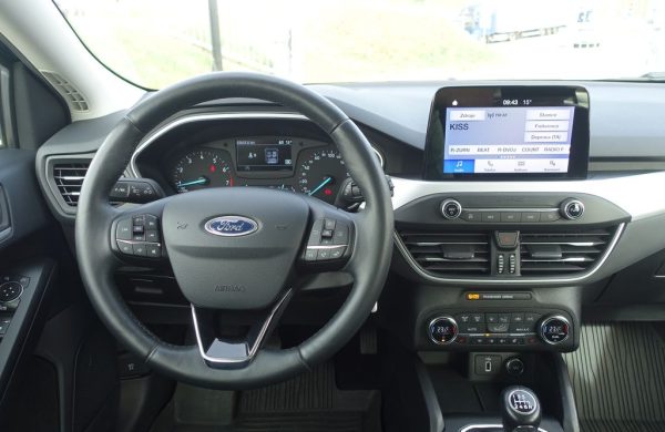Ford Focus 1.0 EcoBoost ZIMNÍ PAKET, nabídka d6c9c1a0-3d4e-413d-b969-cbfe03642b3b
