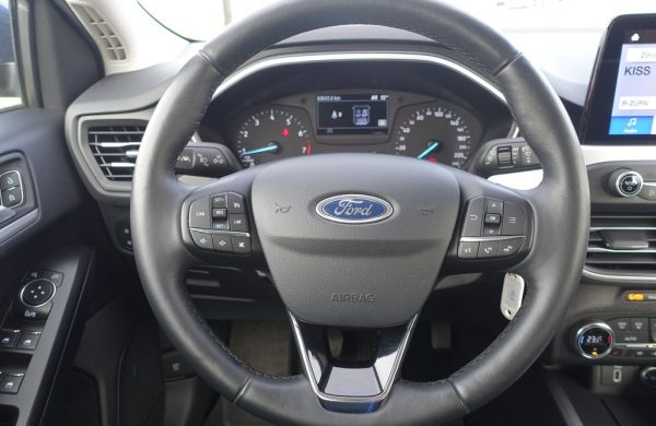 Ford Focus 1.0 EcoBoost ZIMNÍ PAKET, nabídka d6c9c1a0-3d4e-413d-b969-cbfe03642b3b