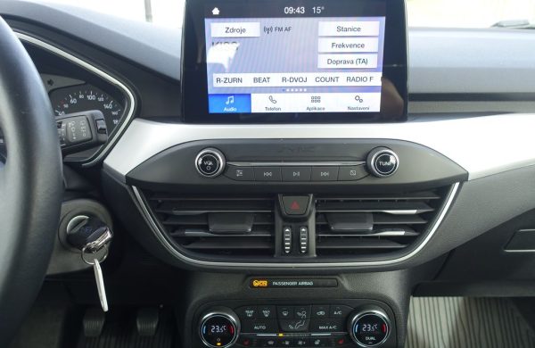 Ford Focus 1.0 EcoBoost ZIMNÍ PAKET, nabídka d6c9c1a0-3d4e-413d-b969-cbfe03642b3b