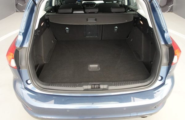 Ford Focus 1.0 EcoBoost ZIMNÍ PAKET, nabídka d6c9c1a0-3d4e-413d-b969-cbfe03642b3b