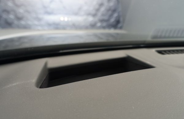 Mazda MX-30 E-SKYACTIVE, 107 kW, nabídka 5f884422-3577-468e-863d-d0d11dc3e2ba