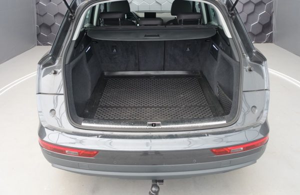 Audi Q5 2.0 TDi 110kW MANUÁL, nabídka ae875e86-9c2e-4618-92cc-89fa05c27dca