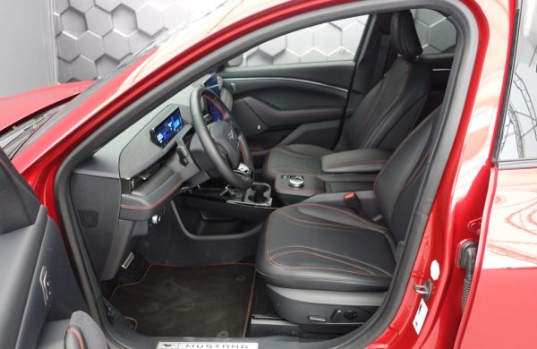 Ford Mustang Mach-E AWD, 360 KAMERA, B&O, 75,7 kWh, nabídka a721b5b2-f7b2-4dd6-95f1-73541e083a87
