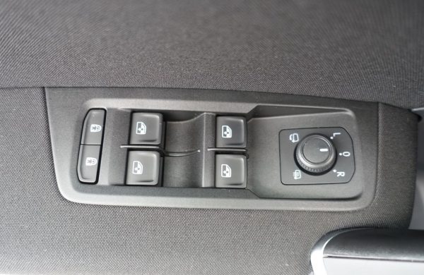 Volkswagen Touran 2.0 TDi Comfortline DSG, nabídka d7f6118e-9359-4179-b5eb-692296a77ec0