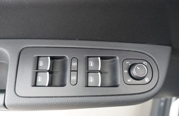 Seat Alhambra 2.0 TDi FR-Line, nabídka 59cdd692-950d-4a3b-86b7-44a499cf43f5