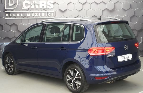 Volkswagen Touran 2.0 TDi Highline, nabídka 9dd68f23-945a-4904-a299-1953ae8a3090