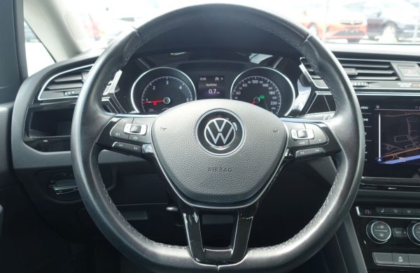 Volkswagen Touran 2.0 TDi Highline, nabídka 9dd68f23-945a-4904-a299-1953ae8a3090