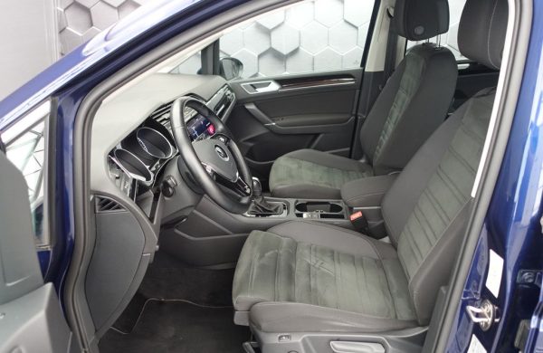 Volkswagen Touran 2.0 TDi Highline, nabídka 9dd68f23-945a-4904-a299-1953ae8a3090