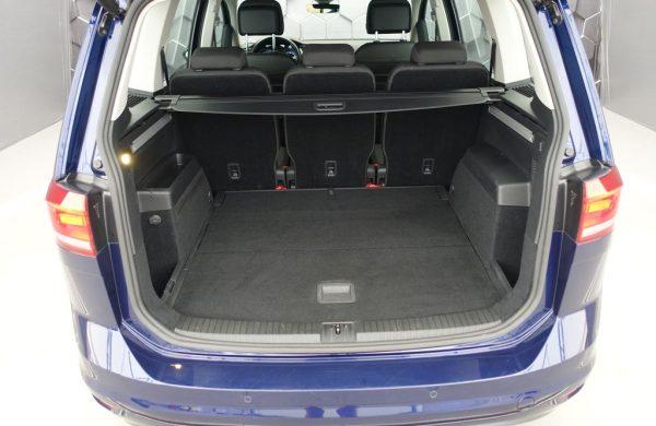 Volkswagen Touran 2.0 TDi Highline, nabídka 9dd68f23-945a-4904-a299-1953ae8a3090