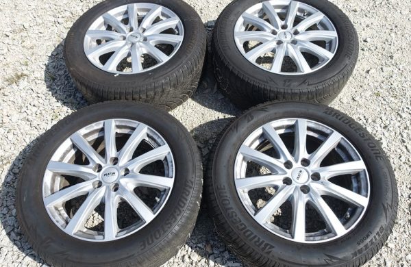 Ford S-Max 2.5 Duratec FHEV Titanium, nabídka 2e8a7906-b2cb-40db-b448-1f2406c64019