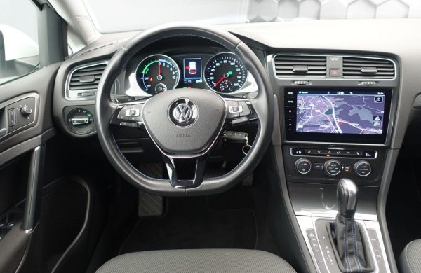 Volkswagen Golf 100kW, Tepelné čerpadlo, nabídka 943b1ad5-95ce-4c08-b7fa-a9d91b10672a