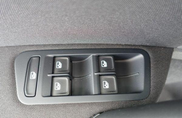 Volkswagen Golf 100kW, Tepelné čerpadlo, nabídka 943b1ad5-95ce-4c08-b7fa-a9d91b10672a