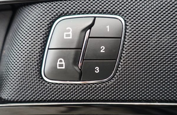 Ford Mondeo ST-Line, LED Dynamic, SONY , nabídka c66e8593-bc81-43c7-9812-7b4f70fdb4e2