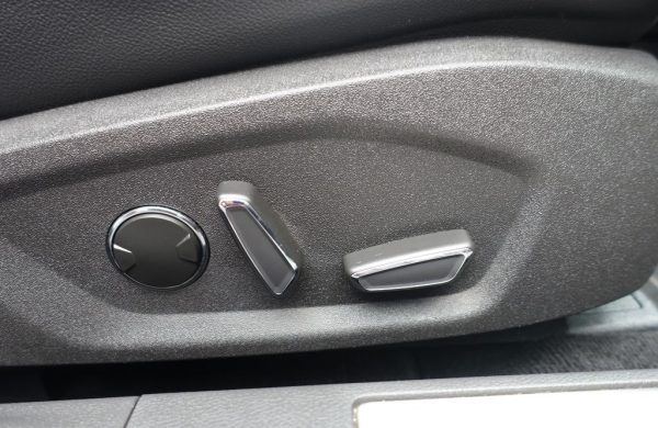Ford Mondeo ST-Line, LED Dynamic, SONY , nabídka c66e8593-bc81-43c7-9812-7b4f70fdb4e2