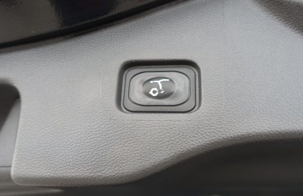 Ford Mondeo ST-Line, LED Dynamic, SONY , nabídka c66e8593-bc81-43c7-9812-7b4f70fdb4e2