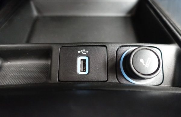 Ford Mondeo 110 kW, manuál, KAMERA, nabídka 4e74472f-63ca-4450-8ae7-8fff640078de