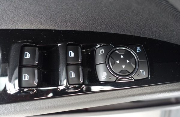 Ford Mondeo 110 kW, manuál, KAMERA, nabídka 4e74472f-63ca-4450-8ae7-8fff640078de