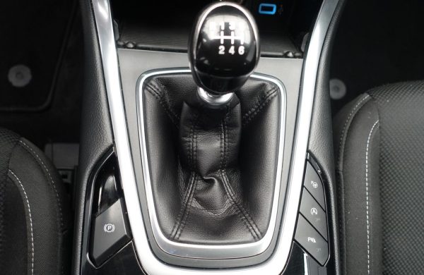 Ford S-Max 7 míst, manuál, tažné Titanium, nabídka f4e4aea9-328d-4899-b41f-c32f370f06a3