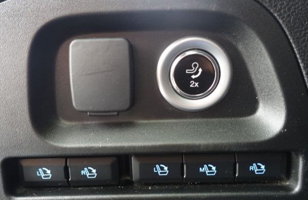 Ford S-Max 7 míst, manuál, tažné Titanium, nabídka f4e4aea9-328d-4899-b41f-c32f370f06a3