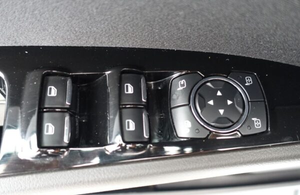Ford Mondeo 110 kw, Titanium, REZERVOVÁNO, nabídka 6d232f68-680e-440a-9fcd-40feee87979e