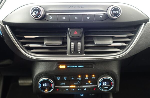 Ford Focus 110 kw, automat, zimní paket, , nabídka 8b8e52a9-4244-4611-8f38-52e5cef19331