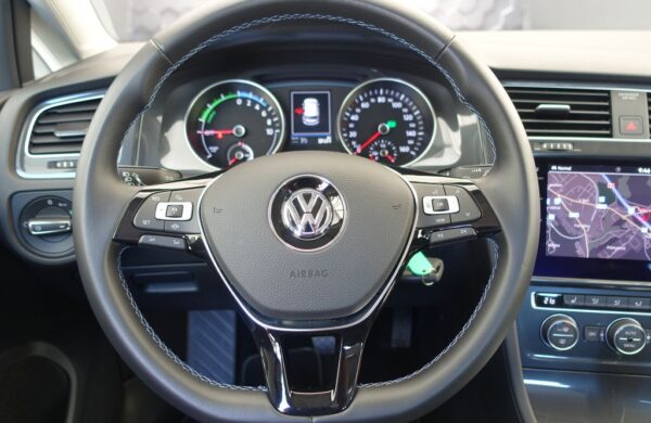 Volkswagen Golf 100kW,Tepelné čerpadlo, nabídka 54b9d637-e6fd-4a20-a1a8-c6975f392a36